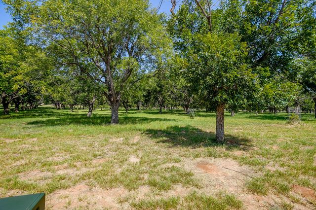 2531 Buckskin Drive, Granbury, TX 76049