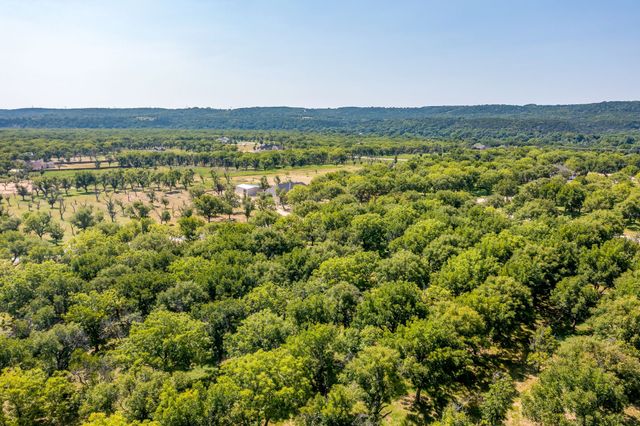 2531 Buckskin Drive, Granbury, TX 76049