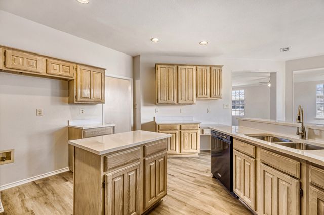 1514 Mission Ridge Trail, Carrollton, TX 75007