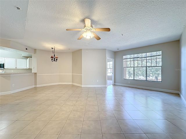 5560 METROWEST BOULEVARD 3-206, Orlando, FL 32811