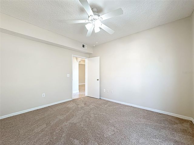 5560 METROWEST BOULEVARD 3-206, Orlando, FL 32811