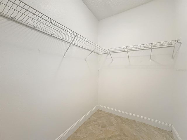 5560 METROWEST BOULEVARD 3-206, Orlando, FL 32811