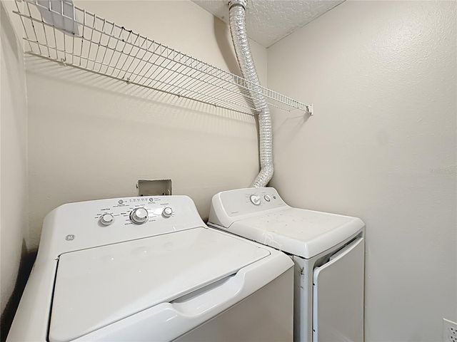 5560 METROWEST BOULEVARD 3-206, Orlando, FL 32811