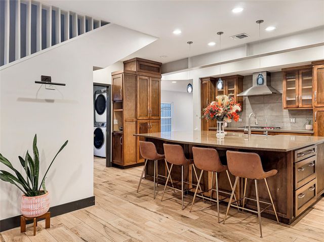 4521 Maple Street, Bellaire, TX 77401