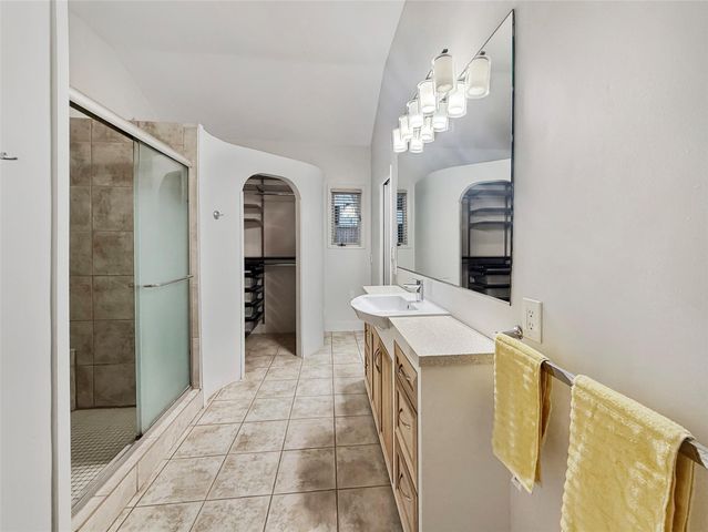 4521 Maple Street, Bellaire, TX 77401