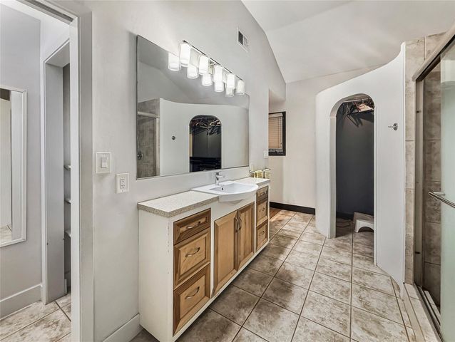 4521 Maple Street, Bellaire, TX 77401