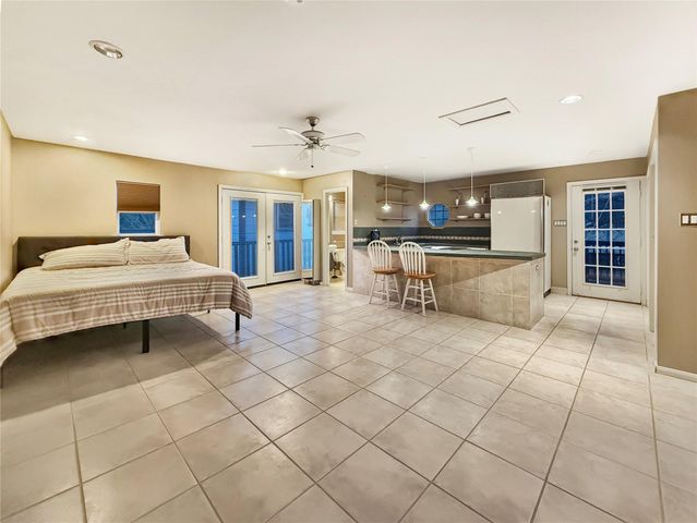 4521 Maple Street, Bellaire, TX 77401