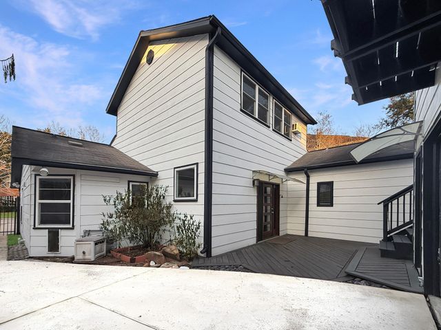 4521 Maple Street, Bellaire, TX 77401