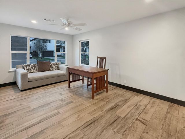 4521 Maple Street, Bellaire, TX 77401