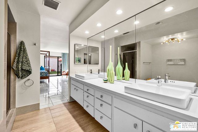 2696 S Sierra Madre A9, Palm Springs, CA 92264