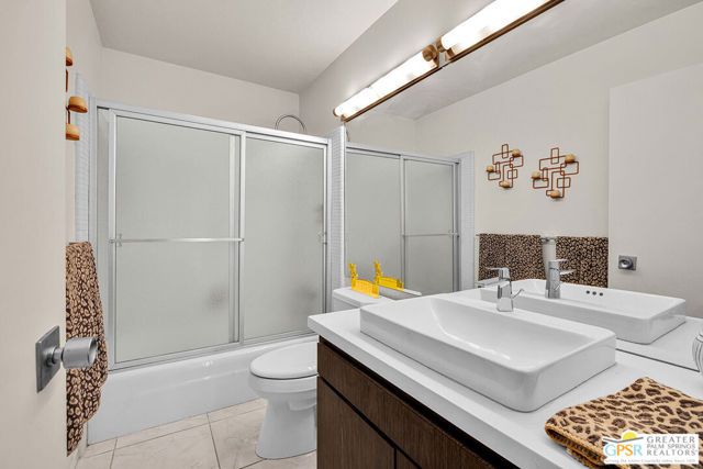 2696 S Sierra Madre A9, Palm Springs, CA 92264