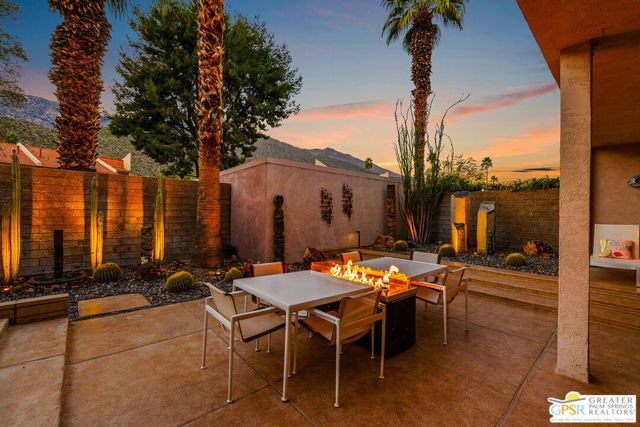 2696 S Sierra Madre A9, Palm Springs, CA 92264