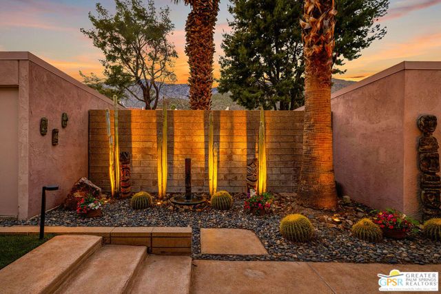 2696 S Sierra Madre A9, Palm Springs, CA 92264