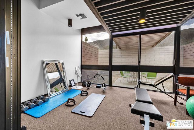 2696 S Sierra Madre A9, Palm Springs, CA 92264