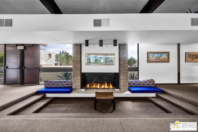 2696 S Sierra Madre A9, Palm Springs, CA 92264