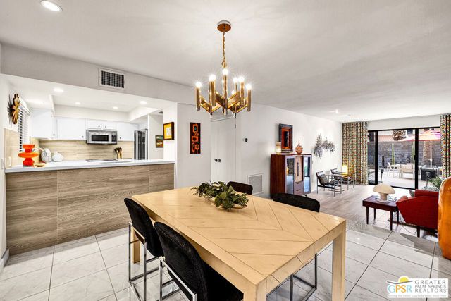 2696 S Sierra Madre A9, Palm Springs, CA 92264