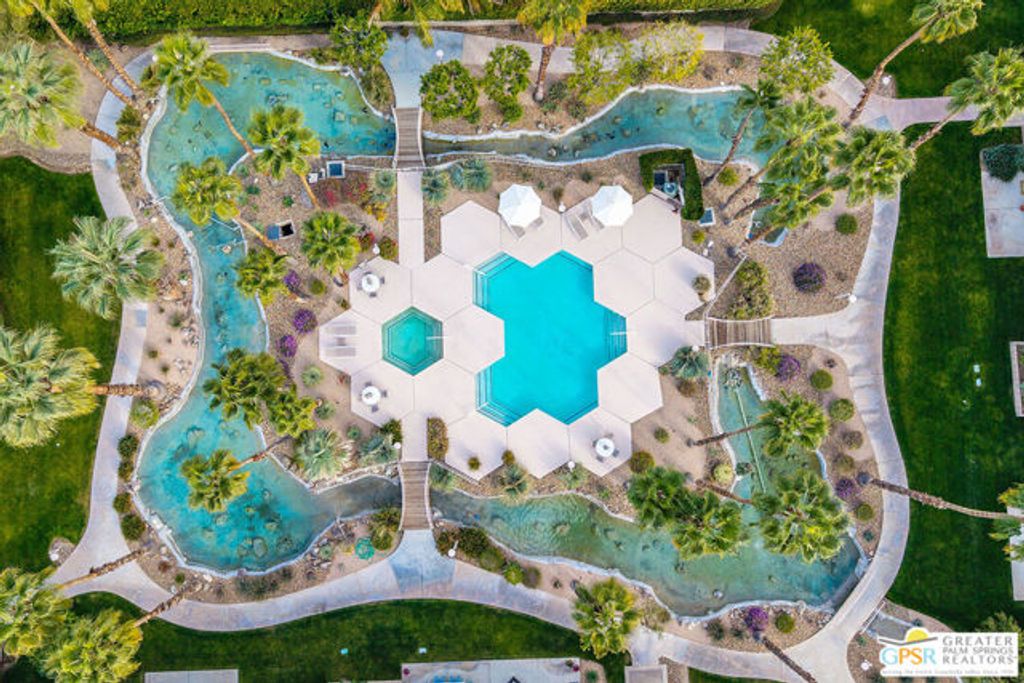 2696 S Sierra Madre A9, Palm Springs, CA 92264