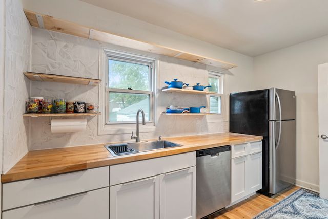 3250 Kinsey Avenue, Des Moines, IA 50317