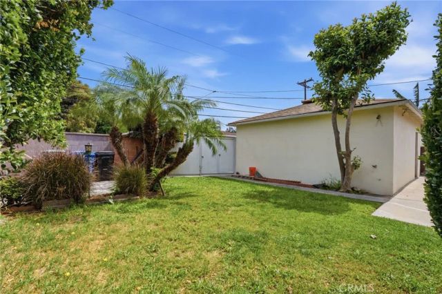 12752 Cowley, Downey, CA 90242