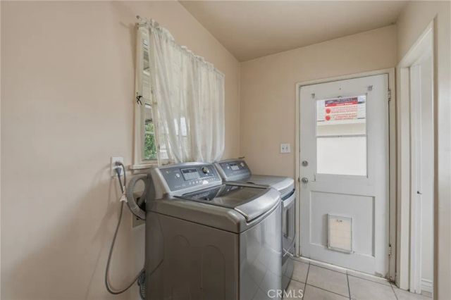 12752 Cowley, Downey, CA 90242