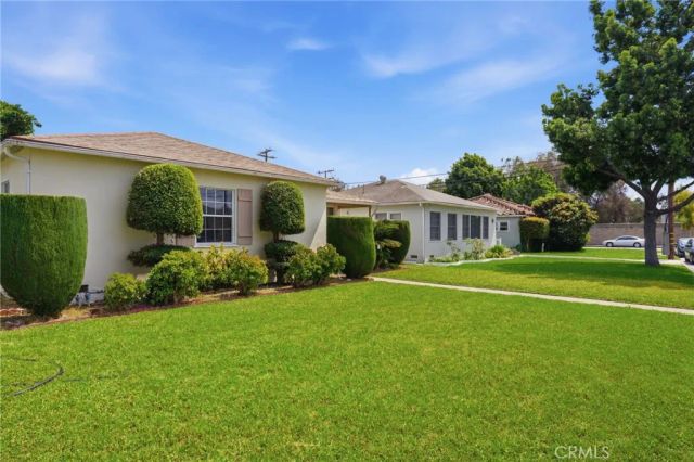 12752 Cowley, Downey, CA 90242