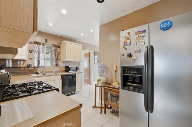 12752 Cowley, Downey, CA 90242