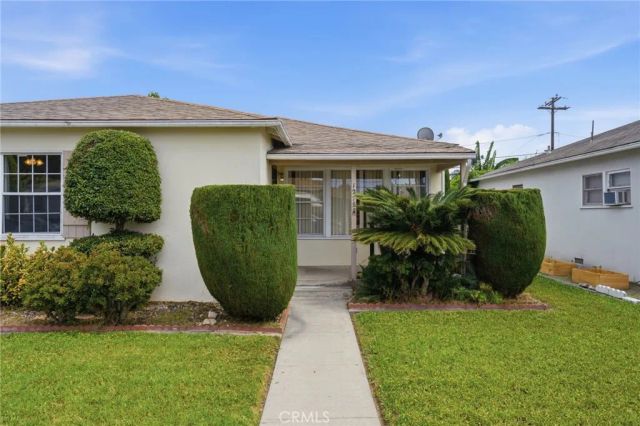 12752 Cowley, Downey, CA 90242