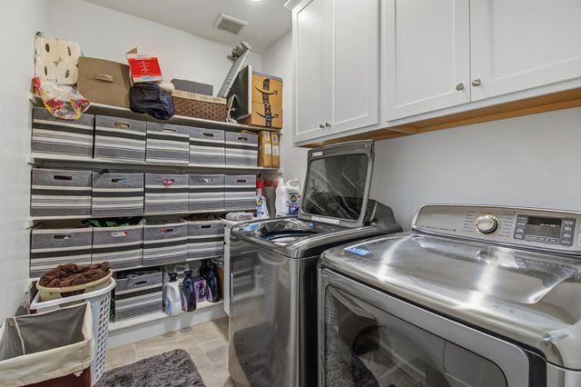 7595 Blue Bell Cir, Sacramento, CA 95829