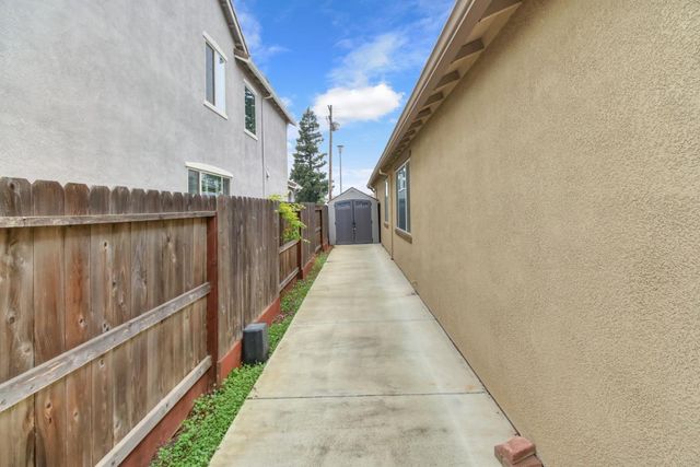 7595 Blue Bell Cir, Sacramento, CA 95829