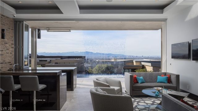 677 Tranquil Rim Court, Henderson, NV 89012