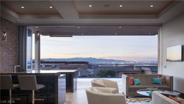 677 Tranquil Rim Court, Henderson, NV 89012