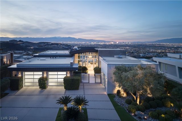 677 Tranquil Rim Court, Henderson, NV 89012