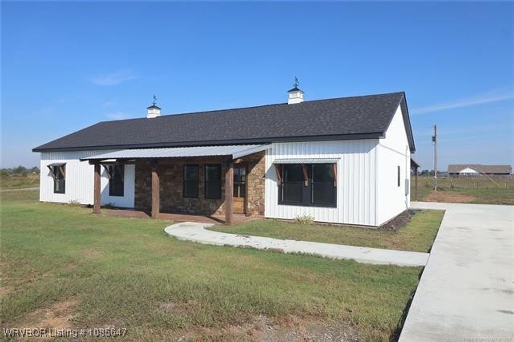 27740 Bud French Road, Pocola, OK 74932