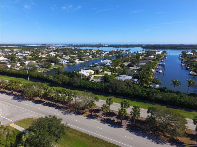 2333 Indian River Boulevard 401, Vero Beach, FL 32960