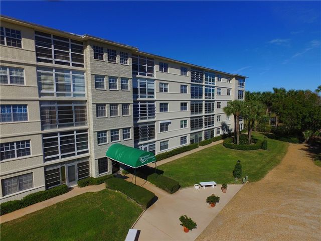2333 Indian River Boulevard 401, Vero Beach, FL 32960