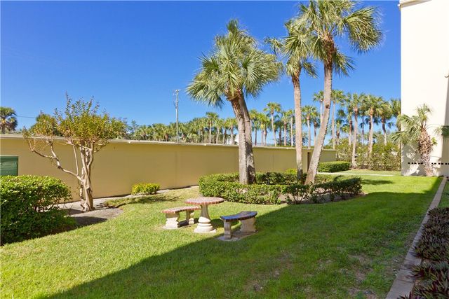 2333 Indian River Boulevard 401, Vero Beach, FL 32960