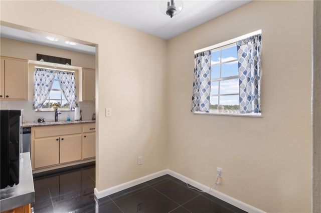 2333 Indian River Boulevard 401, Vero Beach, FL 32960