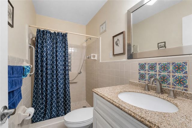 2333 Indian River Boulevard 401, Vero Beach, FL 32960