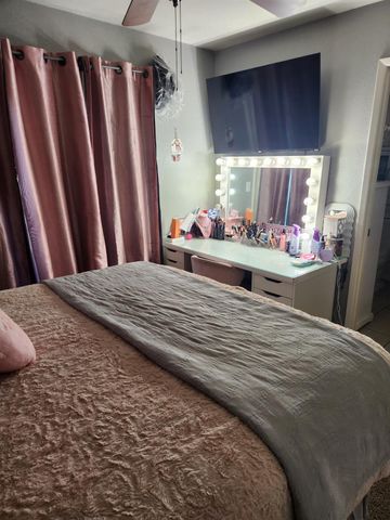 4935 E Kerckhoff Avenue, Fresno, CA 93727