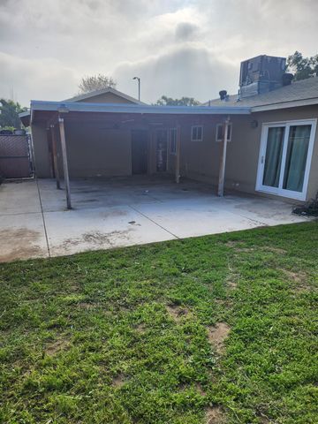 4935 E Kerckhoff Avenue, Fresno, CA 93727