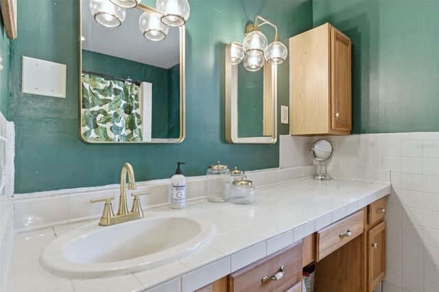 138 N KENTUCKY AVENUE, Deland, FL 32724