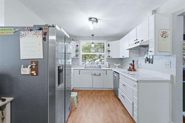 138 N KENTUCKY AVENUE, Deland, FL 32724