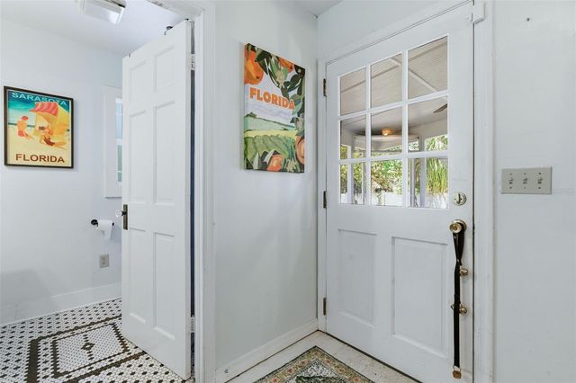 138 N KENTUCKY AVENUE, Deland, FL 32724