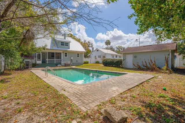 138 N KENTUCKY AVENUE, Deland, FL 32724