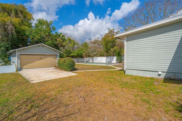 138 N KENTUCKY AVENUE, Deland, FL 32724