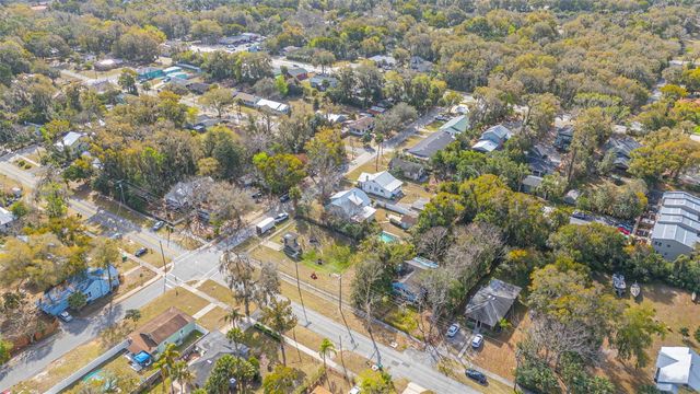 138 N KENTUCKY AVENUE, Deland, FL 32724