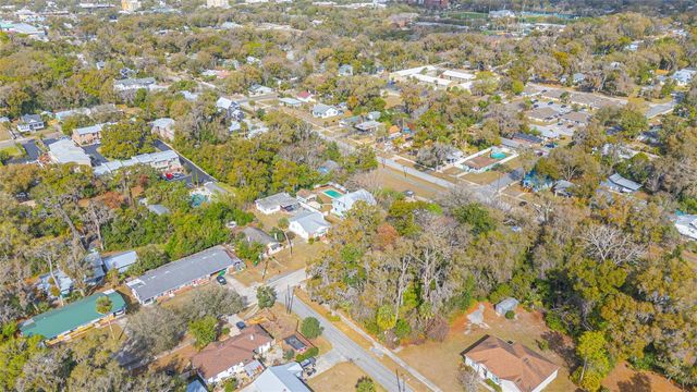 138 N KENTUCKY AVENUE, Deland, FL 32724