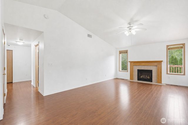 3011 12th Street Pl SW, Puyallup, WA 98373