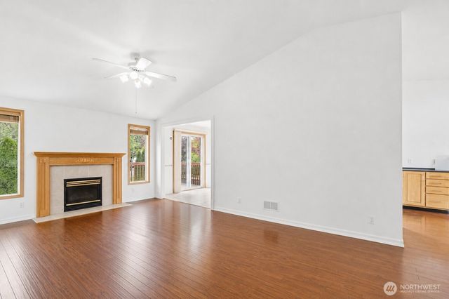 3011 12th Street Pl SW, Puyallup, WA 98373