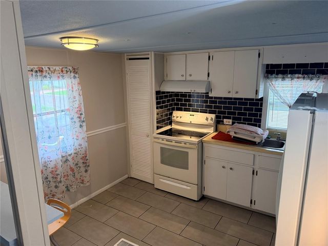 208 50TH AVENUE DRIVE E, Bradenton, FL 34203